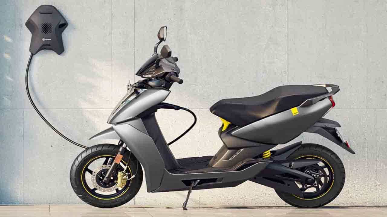 Ather Energy: আগামী ৬ মাসের জন্য এই সংস্থার সমস্ত ই-স্কুটারে ফ্রি'তে দেওয়া হবে কানেক্টিভিটি পরিষেবা Ather Energy: আগামী ৬ মাসের জন্য এই সংস্থার সমস্ত ই-স্কুটারে ফ্রি'তে দেওয়া হবে কানেক্টিভিটি পরিষেবা