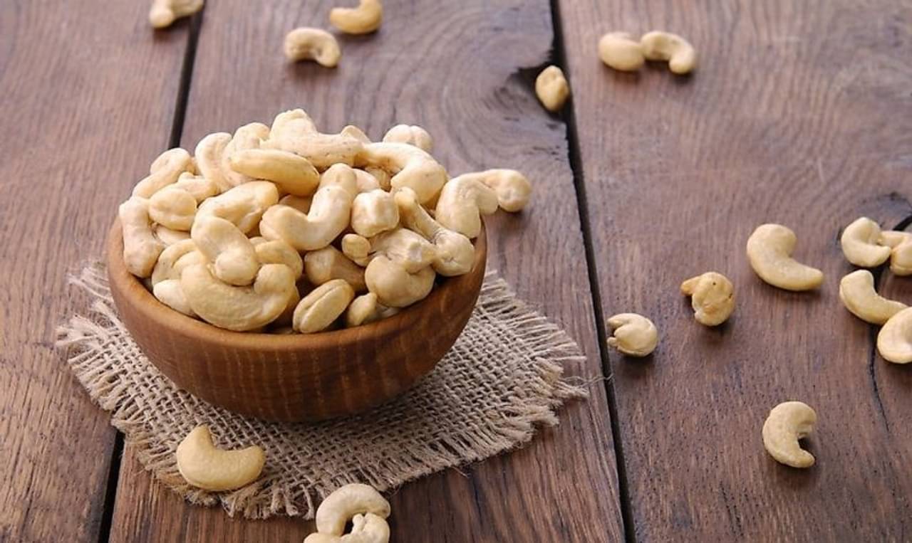 Cashew: কাজুবাদাম ভাল, কিন্তু কাদের জন্য একেবারেই উপযুক্ত নয়, জানেন না অনেকেই!