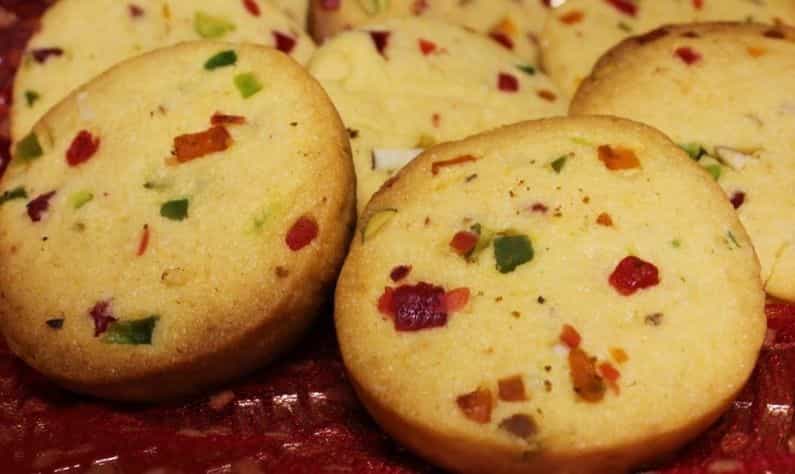 Cookies Recipe: সামনেই ক্রিসমাস! গরম কফির সঙ্গে পরিবেশন করুন এই মজাদার মুচমুচে কুকিজ Cookies Recipe: সামনেই ক্রিসমাস! গরম কফির সঙ্গে পরিবেশন করুন এই মজাদার মুচমুচে কুকিজ
