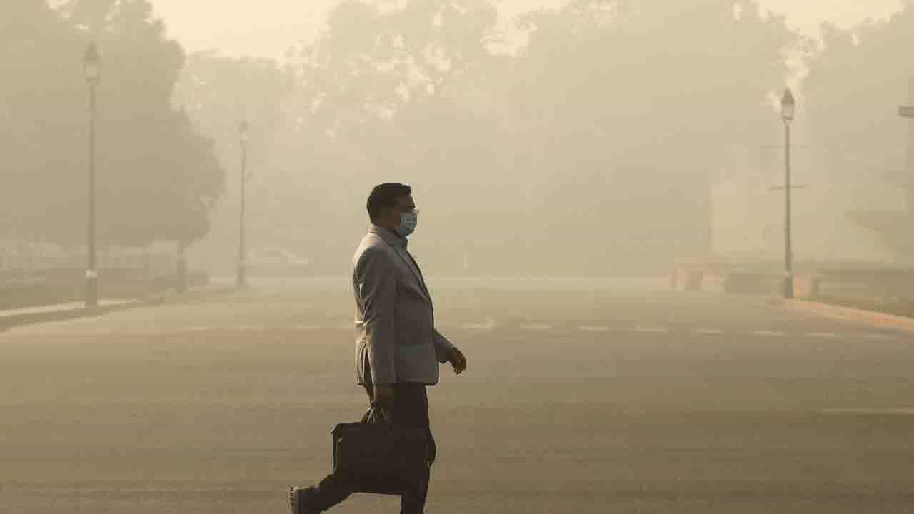 Delhi Air Pollution: উত্তুরে হাওয়া ঢুকতেই মিলল স্বস্তি, অবশেষে 'খারাপ' পর্যায়ে নামল দিল্লির বাতাস Delhi Air Pollution: উত্তুরে হাওয়া ঢুকতেই মিলল স্বস্তি, অবশেষে 'খারাপ' পর্যায়ে নামল দিল্লির বাতাস