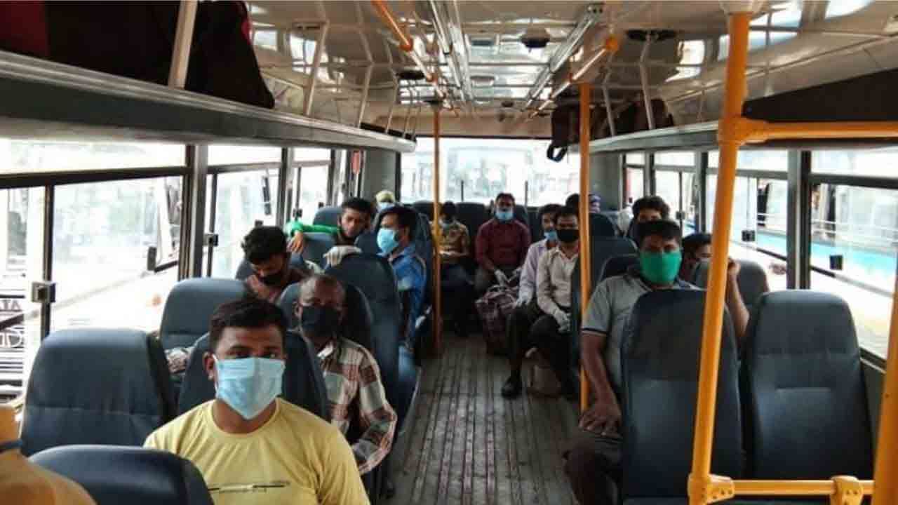 Buses for Municipal Election: আগের ভোটের ৯ লাখ টাকা এখনও বকেয়া, পৌর নির্বাচনের জন্য বাস দেবেন না মালিকরা