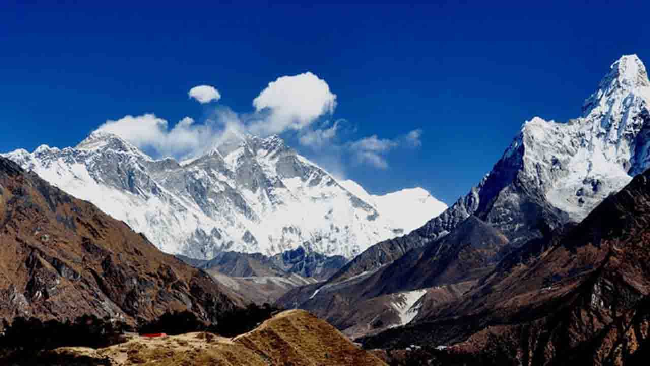 National Hiking Day: এভারেস্টের দৃশ্য অন্বেষণ করতে চান? ভিউ ট্রেকিং রুটের হদিশ রইল আপনার জন্য