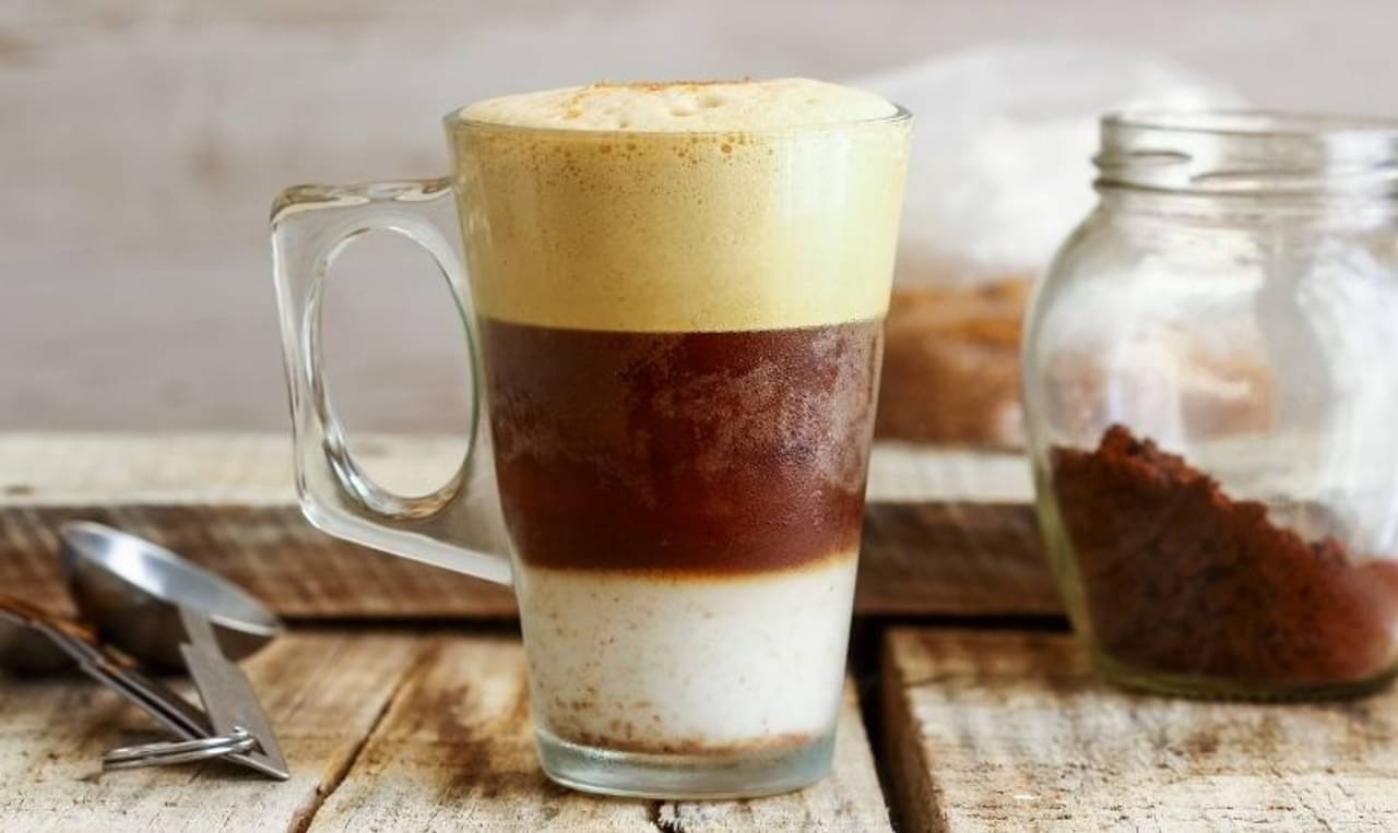 Freddo Cappuccino: ডালগোনার পর এবার বাজার মাত করছে ক্লাসিক এই গ্রিক কফি! বাড়িতে বানাবেন কীভানে, রইল তার রেসিপি