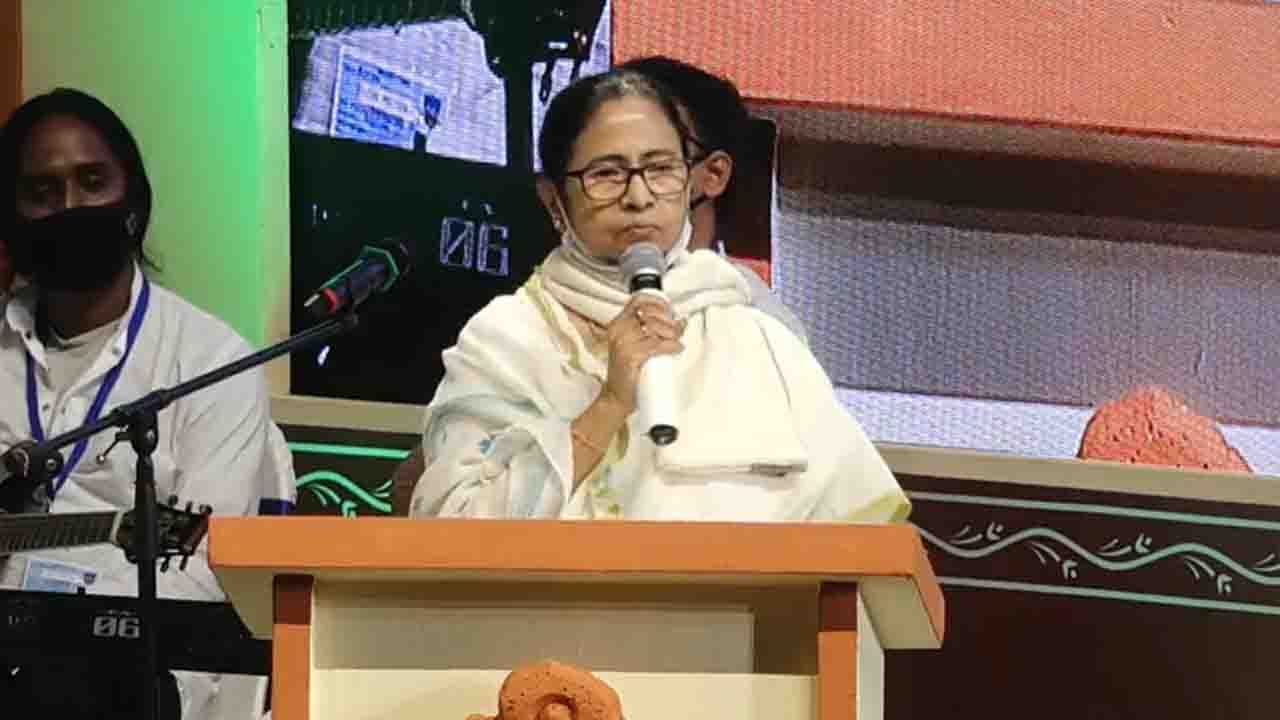 Mamata Banerjee: পুজোর ১৫ দিন আগে থেকে ঝগড়া করতেন, সুব্রত দাকে মিস করছি: শোকবিহ্বল মমতা