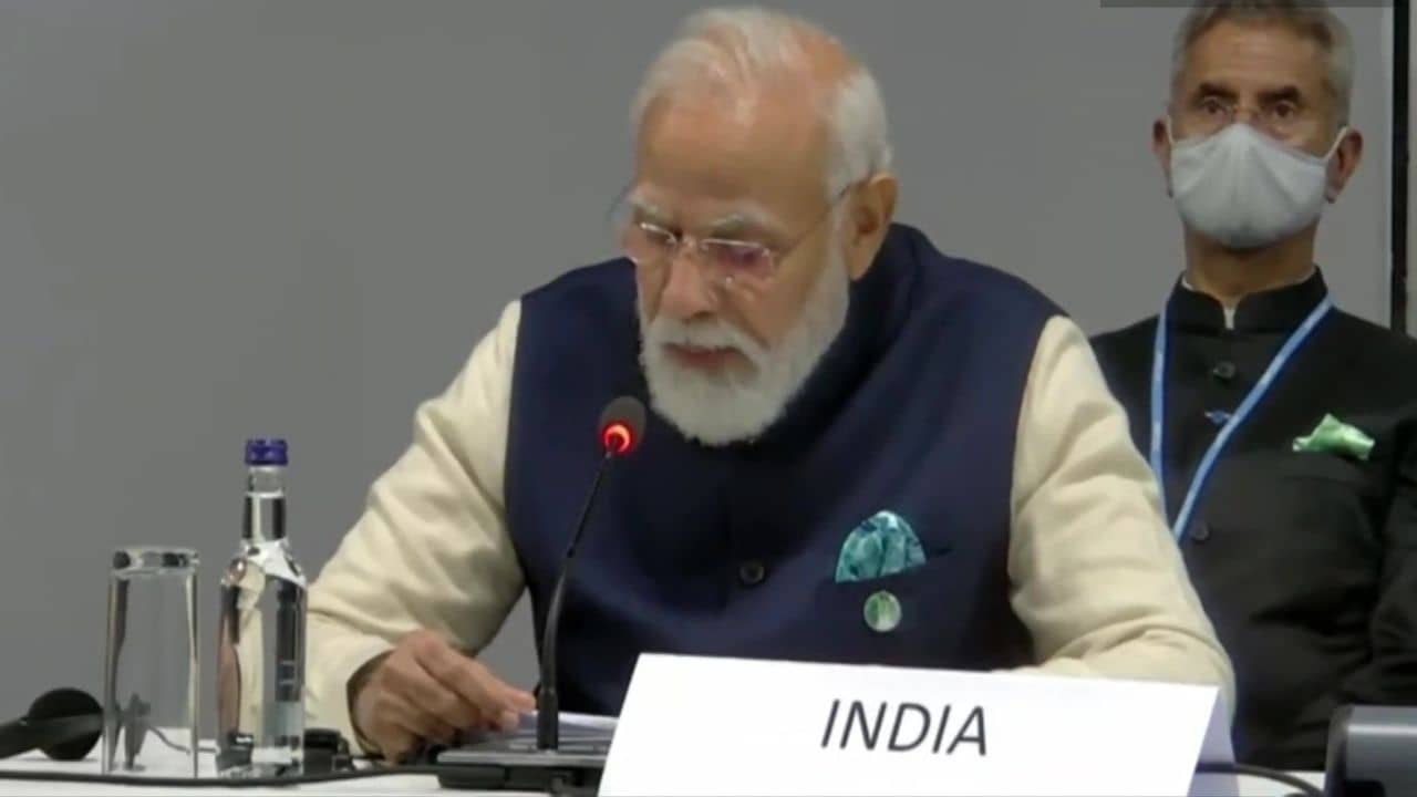 Narendra Modi: কোথায় টিকার ডোজ় কম, জেলা প্রশাসনের সঙ্গে কথা বলবেন খোদ প্রধানমন্ত্রী