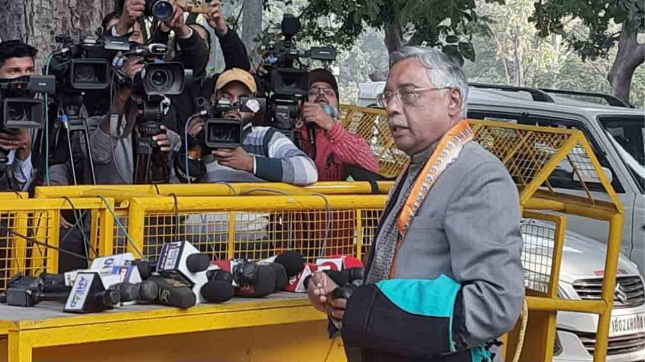 Pawan Verma: ২০২৪ সালে মমতাকে দেখতে চান দিল্লিতে, তৃণমূলে যোগ দিয়ে বললেন পবন বর্মা