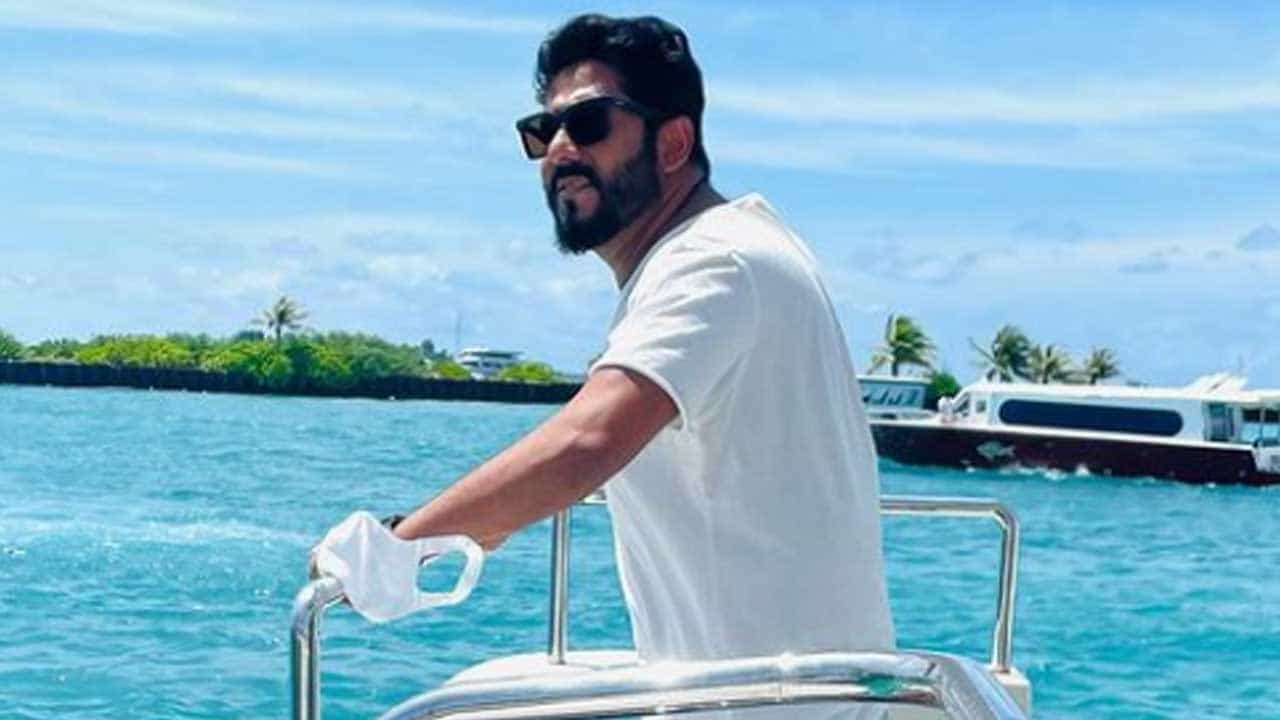 Raj Chakrabarty: রাজনীতি এবং পরিচালনার মাঝে কী ভাবে নিজের যত্ন নিচ্ছেন রাজ? Raj Chakrabarty: রাজনীতি এবং পরিচালনার মাঝে কী ভাবে নিজের যত্ন নিচ্ছেন রাজ?