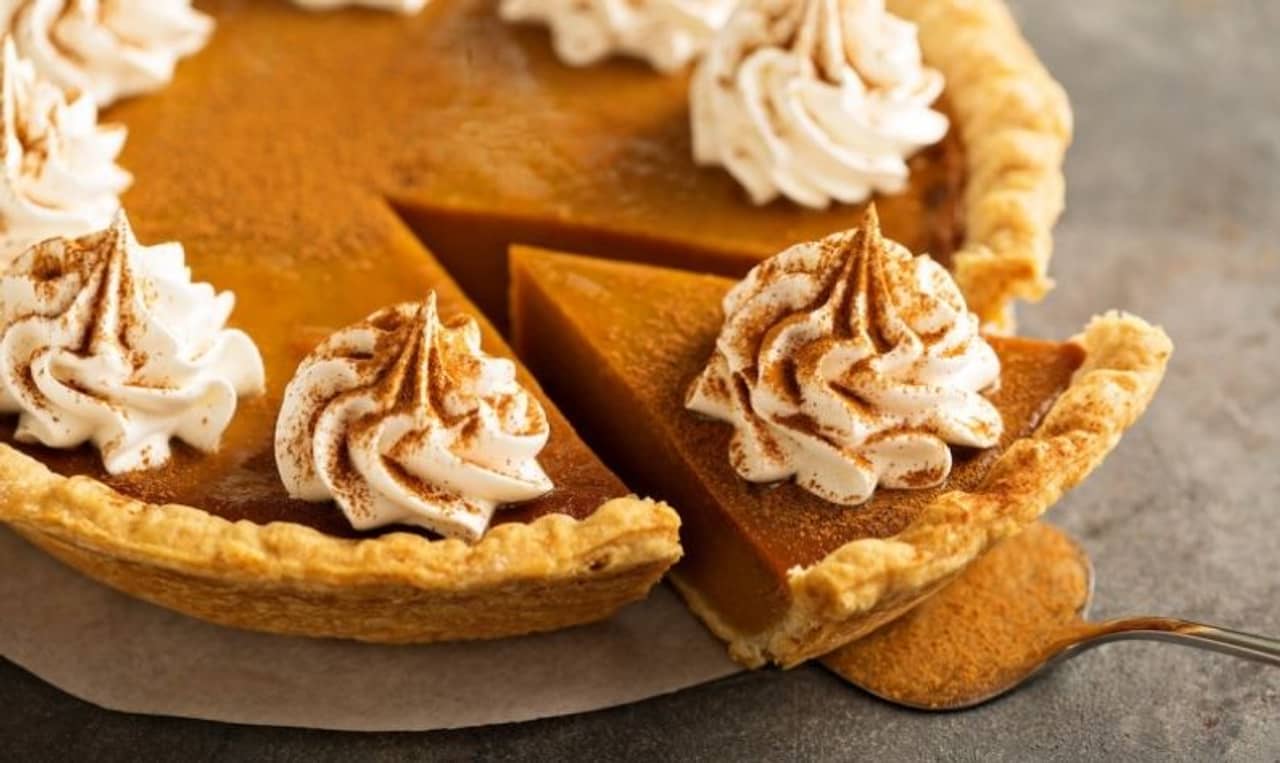 Thanksgiving Day 2021: থ্যাঙ্কস গিভিং ডে-তে পরিবারের জন্য বাড়িতে বানিয়ে নিন পাম্পকিন পাই! রইল সহজ রেসিপি