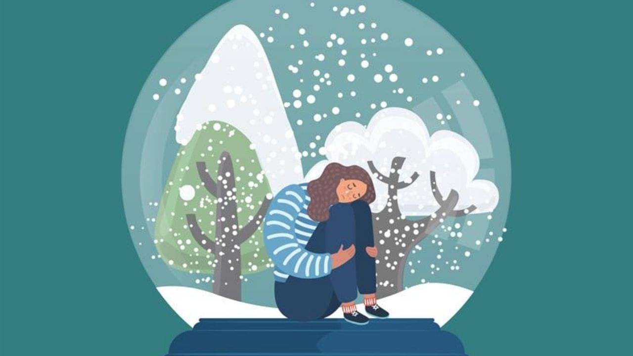 Seasonal Affective Disorder: শীতকালে স্বাভাবিকের তুলনায় বেশিই ঘুমাচ্ছেন? ক্লান্তি-বিষন্নতা কাটিয়ে মন ভাল রাখবেন কীভাবে?
