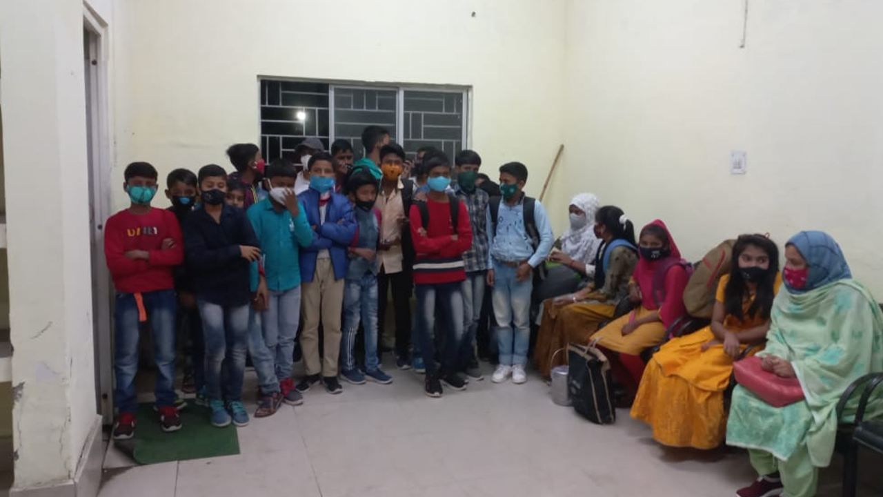 Raiganj: স্কুলের হেড মাস্টার-ই শিশু পাচারে অভিযুক্ত! শিক্ষক সহ ৪ জনকে আটক করল পুলিশ