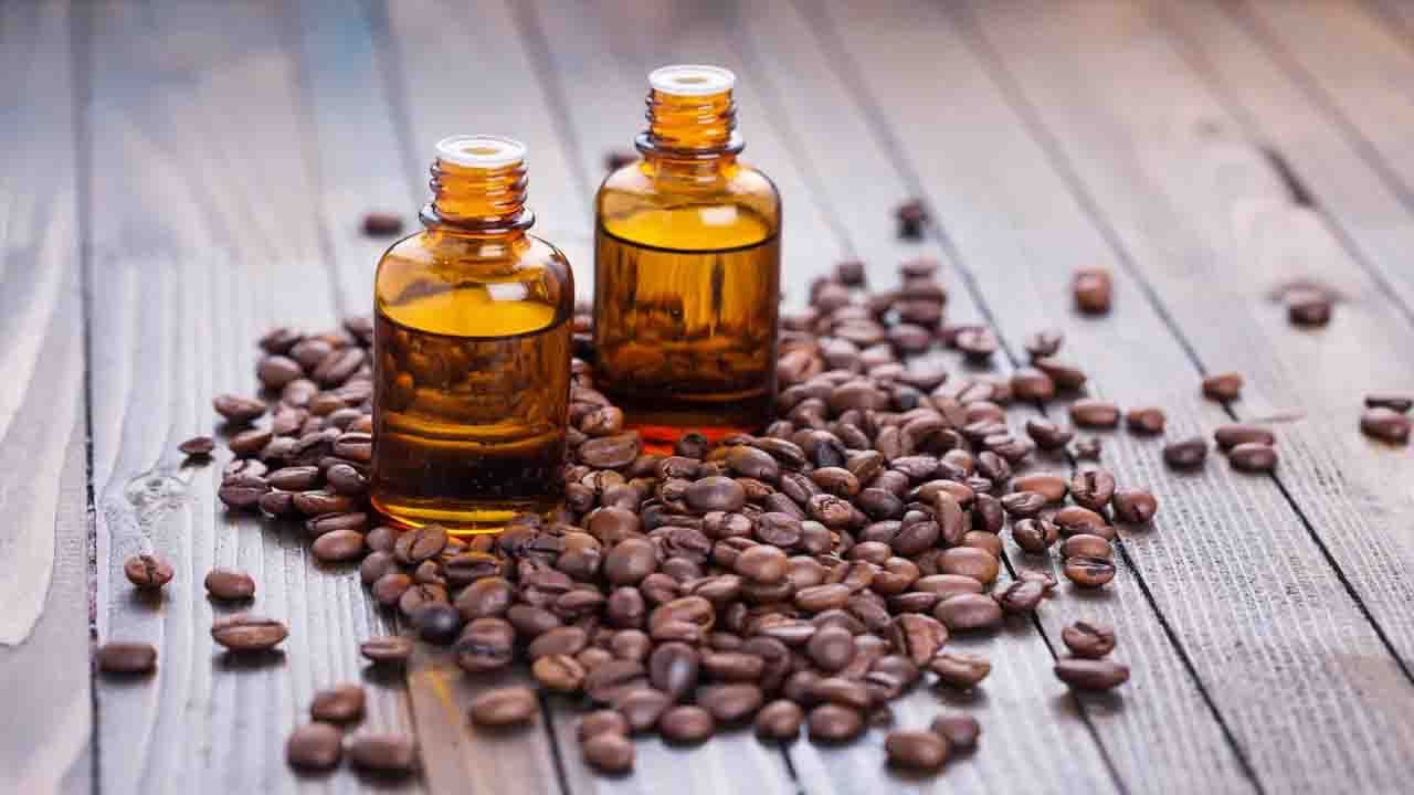 Coffee Infused Oil: Are you a coffee lover? Use homemade coffee infusion oil  for skin care Try this Coffee Infused Oil, A Proven Remedy For Many Skin  Problems | pipanews.com