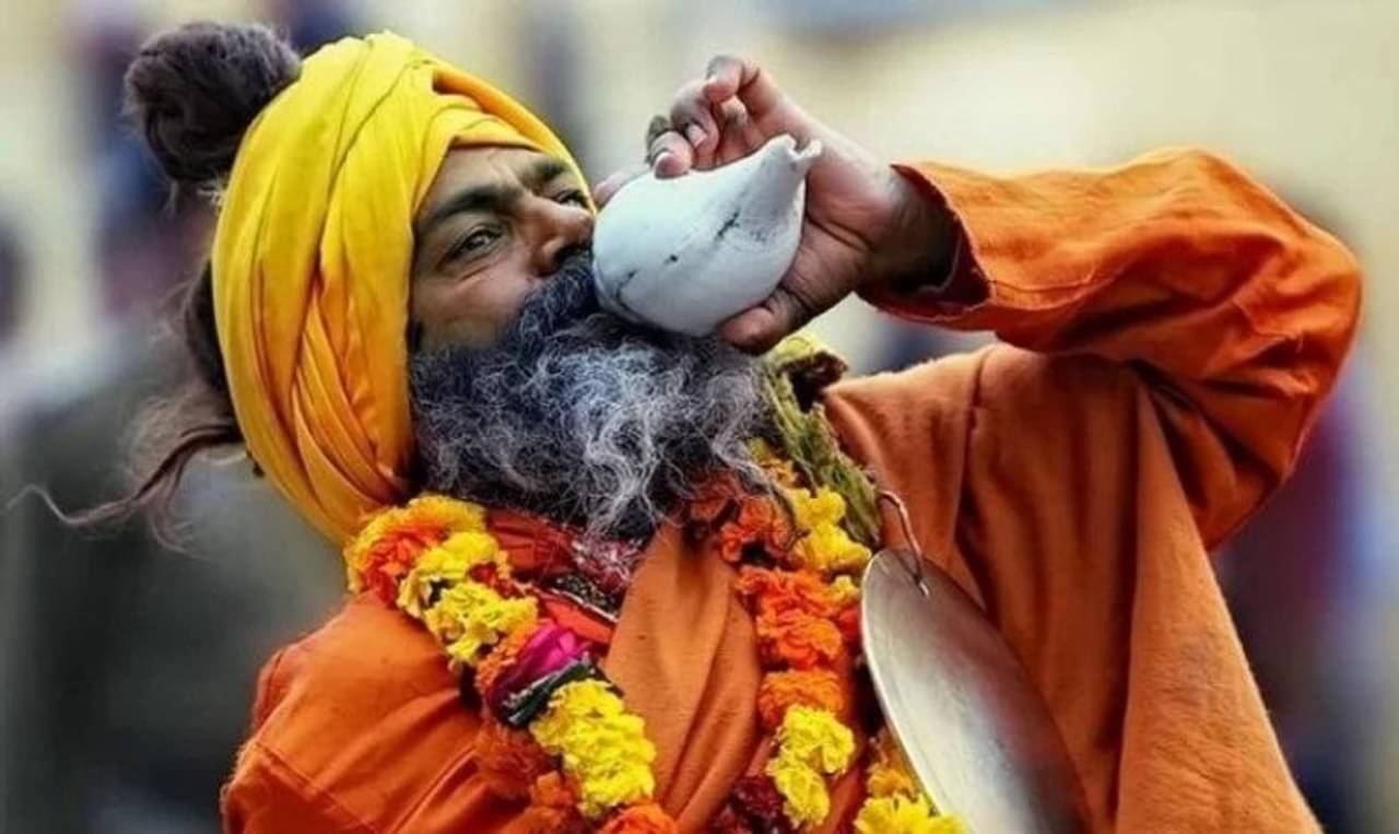 Conch: পুজোতেই নয়, প্রতিদিন সন্ধ্যেতে শঙ্খ বাজালে ঘরে কোণ কোণ দিক পরিপূর্ণতা পায়, জানুন
