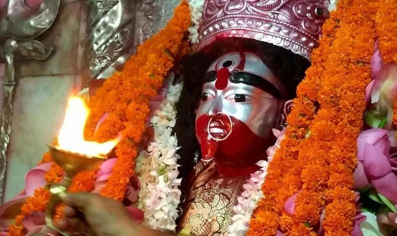 Kali Pujo 2021: তারাপীঠ কি শক্তিপীঠ না সিদ্ধপীঠ? অজানা রহস্যেভরা ইতিহাস  জানলে শিউরে উঠবেন - Bengali News | Why is tarapith called mahapith and  saktipith - TV9 Bangla News