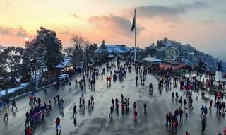 Kedarnath Temple: কাজ থেকে বিরতি নিয়ে কেদারনাথ মন্দির দর্শন সারা-জাহ্নবীর! দেখুন ভাইরাল ছবি…