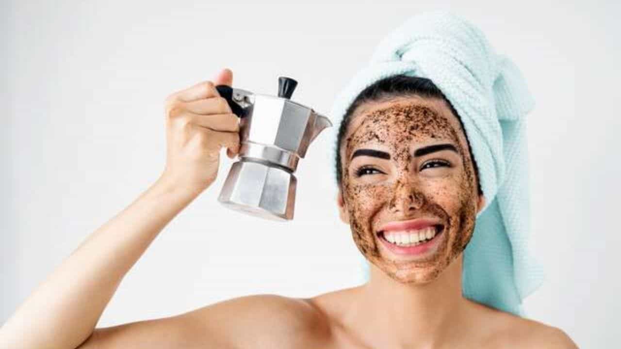 Coffee for Skin: ত্বকের যত্ন নিতে কফির এই স্ক্রাবগুলি কখনও ব্যবহার করেছেন? ঘরোয়া উপায়ে জেনে নিন কীভাবে বানাবেন... Coffee for Skin: ত্বকের যত্ন নিতে কফির এই স্ক্রাবগুলি কখনও ব্যবহার করেছেন? ঘরোয়া উপায়ে জেনে নিন কীভাবে বানাবেন...