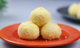 Bengali Sweets: বাড়িতে বসেই বাংলার প্রাচীন মিষ্টির স্বাদ পেতে চান? তাহলে চটপট বানিয়ে নিন সুস্বাদু প্রাণহরা Bengali Sweets: বাড়িতে বসেই বাংলার প্রাচীন মিষ্টির স্বাদ পেতে চান? তাহলে চটপট বানিয়ে নিন সুস্বাদু প্রাণহরা