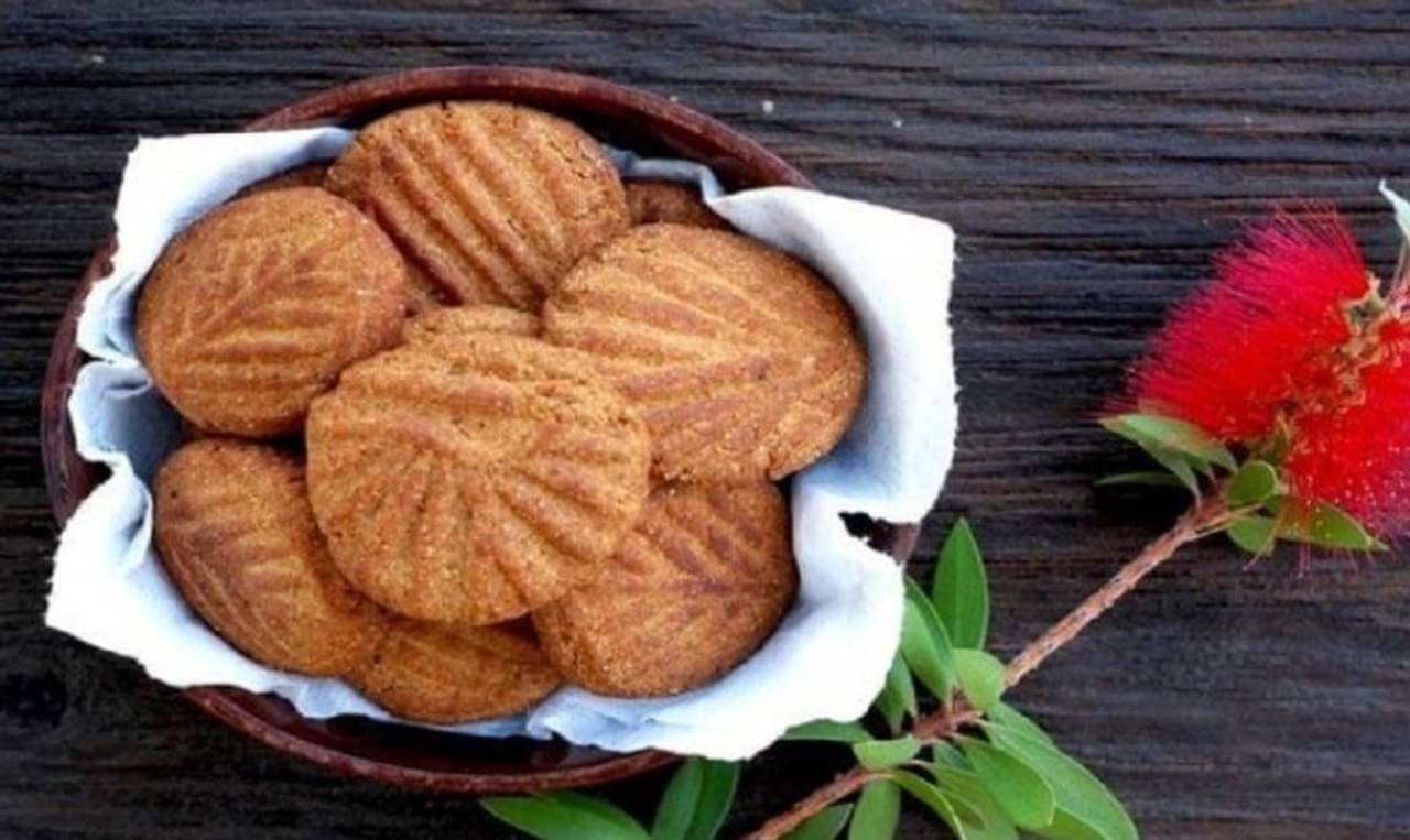 Chhath Puja 2021: ছট করলে ঠেকুয়া মাস্ট! জিভের টানে নিজেই বানিয়ে ফেলতে পারেন আপনি