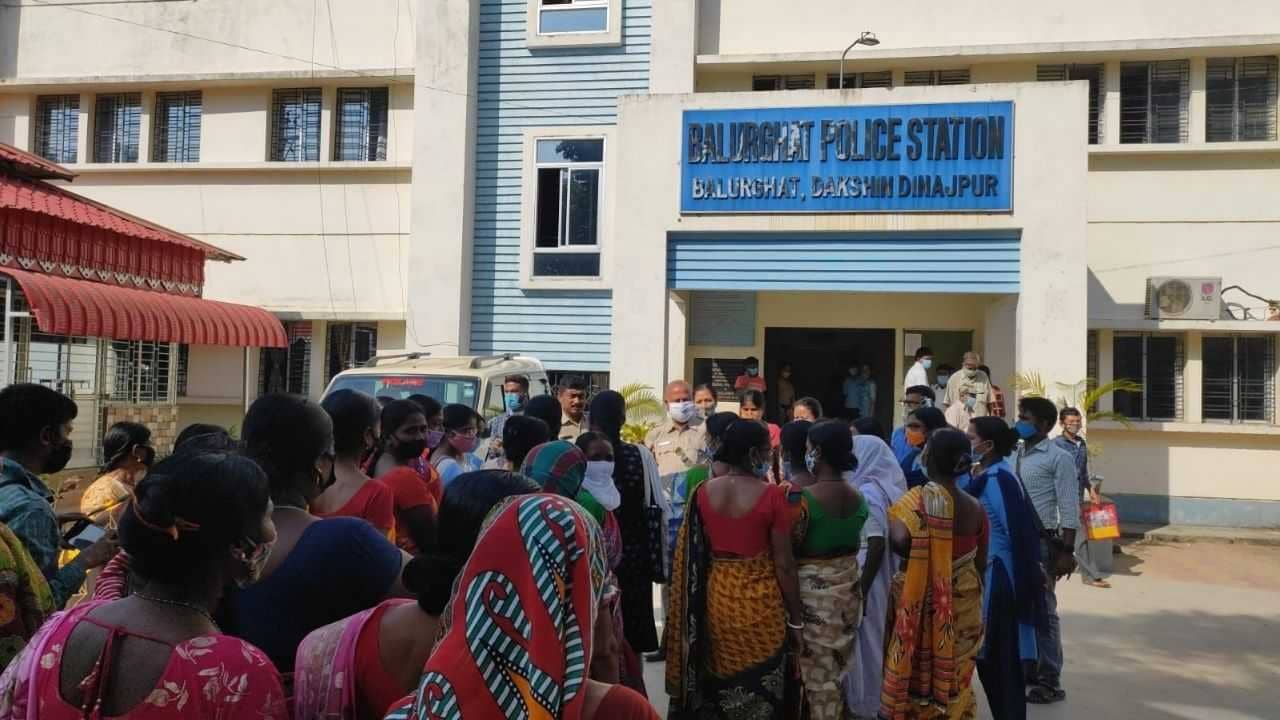 Balurghat: রোজগারের সব টাকাই চলে যাচ্ছে মদের পিছনে! চোলাই কারবার বন্ধের দাবিতে পুলিশের দ্বারস্থ বাড়ির মহিলারা