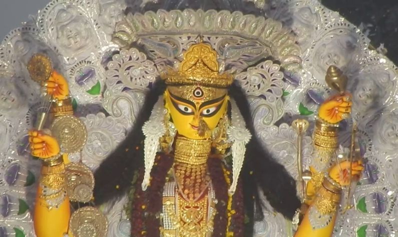 Jagadhatri Puja 2021: হৈমন্তিকার বাহন সিংহ, কিন্তু তার নীচে হাতির মৃত শরীর থাকে কেন?