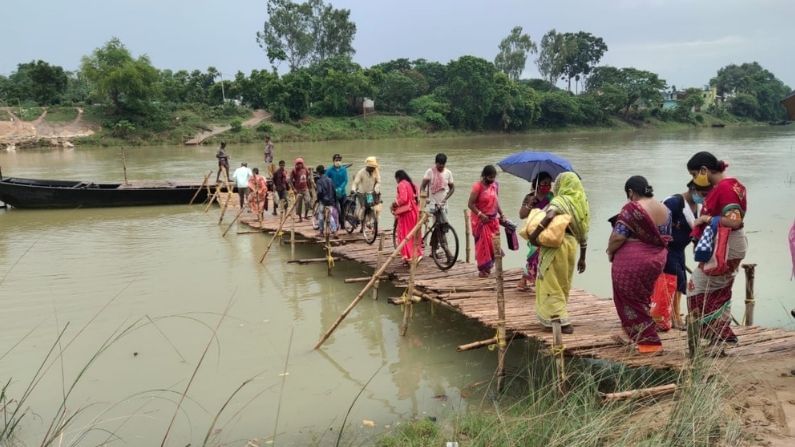 এই নদীর একদিকে রয়েছে নতিবপুর, বলপাই, চিংড়া, পলাশপাই, মোস্তাফাপুর অন্যদিকে রয়েছে বলরামপুর, গনেশপুর সহ একাধিক গ্রাম। নদীর দুই পাড়ে অবস্থিত হাসপাতাল,বাজার,ব্যাঙ্ক,স্কুল ইত্যাদি। ফলে দুই দিকের সাধারণ মানুষ চরম সমস্যায় পড়েছেন।