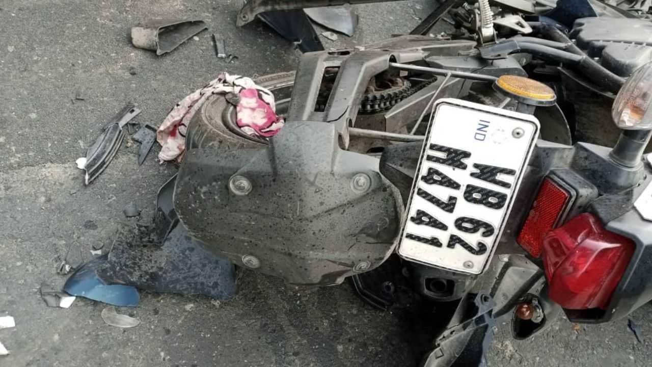 Balurghat Accident: মর্মান্তিক! বেপরোয়া লরির চাকায় পিষে গেল বাইক আরোহীর দেহ