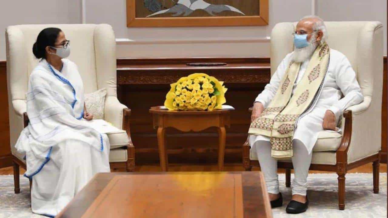 Mamata Banerjee Narendra Modi Meeting: আজ দিল্লিতে মোদী-মমতা বৈঠক, বিএসএফের এলাকা বৃদ্ধি-সহ একাধিক ইস্যুতে কথা Mamata Banerjee Narendra Modi Meeting: আজ দিল্লিতে মোদী-মমতা বৈঠক, বিএসএফের এলাকা বৃদ্ধি-সহ একাধিক ইস্যুতে কথা