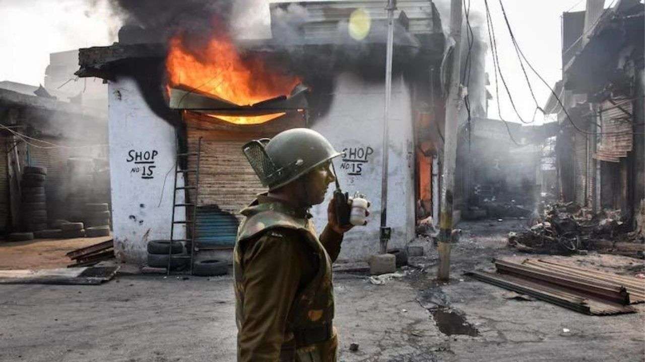 Delhi riot case: দিল্লি হিংসায় অভিযুক্ত ৫ জনের মুক্তি, নতুন করে পুলিশকে তদন্তের নির্দেশ দিল আদালত