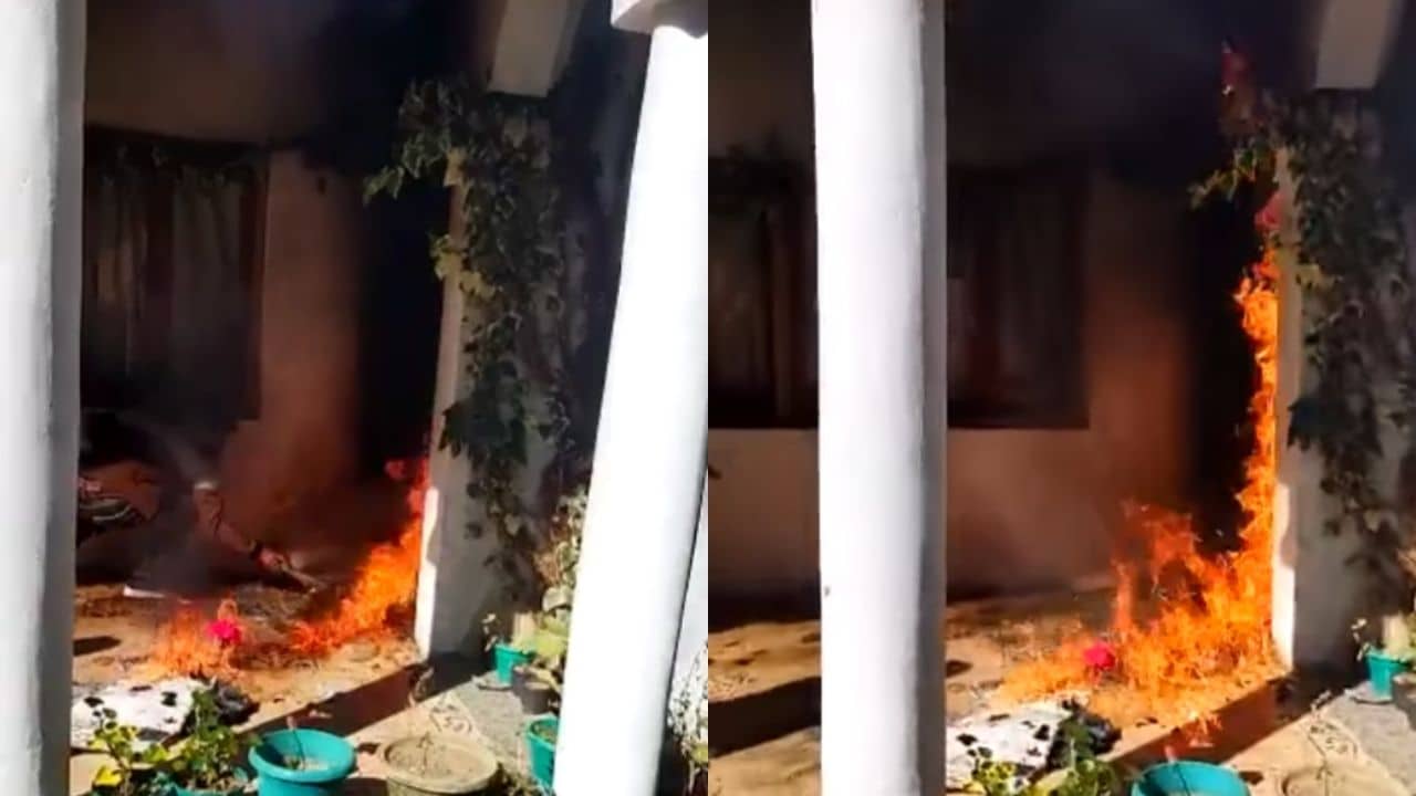 Salman Khurshid: বইতে বিতর্কিত মন্তব্যের জের, নৈনিতালে আগুনে পুড়ল সলমন খুরশিদের বাড়ি