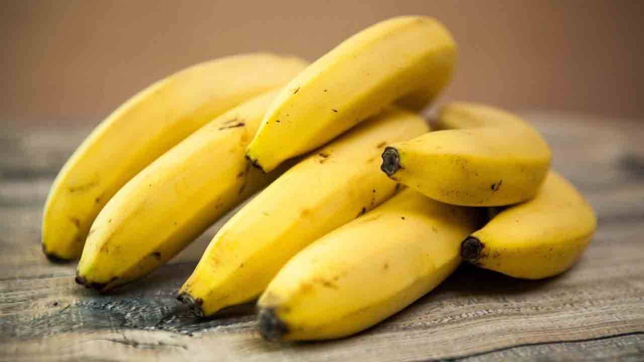 Viral Video: কলার আকার-আয়তনে পাকিস্তানকে হারাল ভারত! আলোচনা শুনে হেসে গড়ালেন সঞ্চালিকা