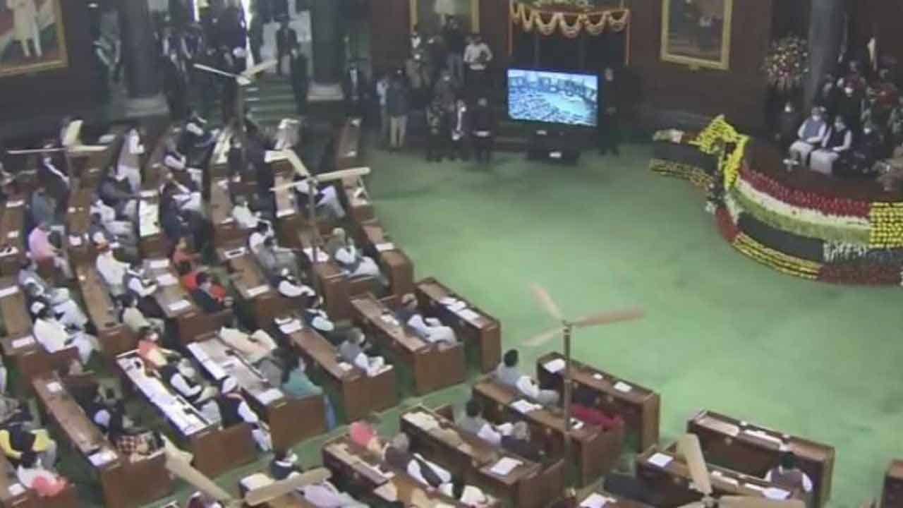 Opposition Parties Boycott Constitution Day: অধিবেশন শুরুর আগেই ফের একজোট বিরোধীরা, সংবিধান দিবস বয়কট ১৪ দলের