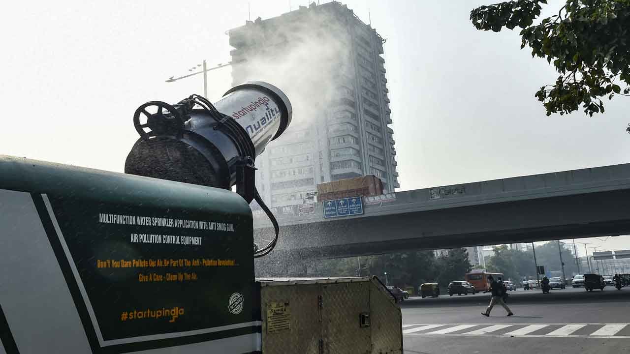 Delhi Air Pollution: 'অতি খারাপ' পর্যায়েই দিল্লির বাতাস, দূষণ রুখতে হরিয়ানাতেও চালু 'জোড়-বিজোড়ে'র নিয়ম