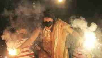 Kolkata AQI: কালীপুজোর রাতে দেদার বাজি, দিল্লির দূষণের সঙ্গে টক্কর এ রাজ্যের