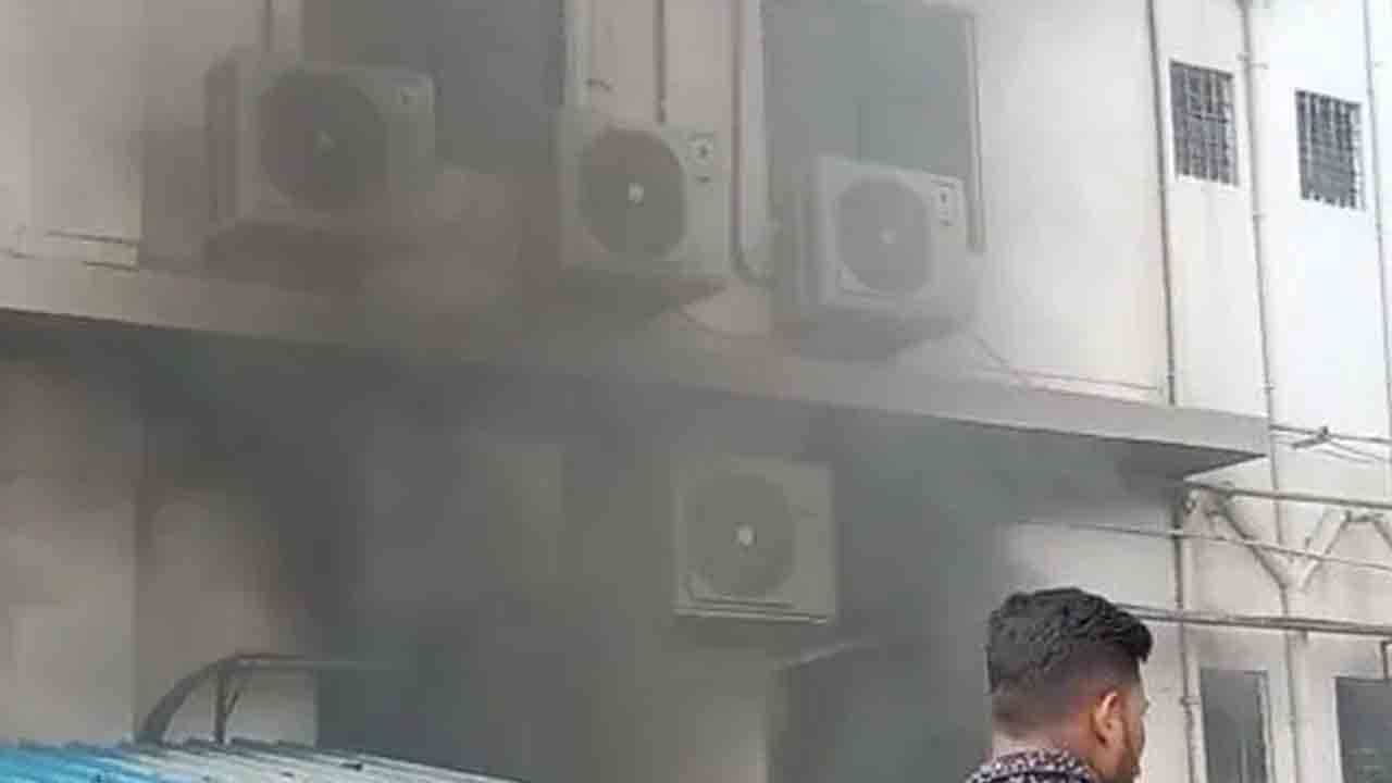 Mumbai Hospital Fire: পর্যাপ্ত ব্যবস্থা থাকা সত্ত্বেও কীভাবে লাগল আগুন? রোগী মৃত্যুর ঘটনায় তদন্তের নির্দেশ ঠাকরে প্রশাসনের