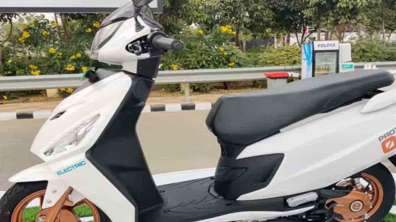 Hero MotoCorp: আগামী বছর মার্চ মাসের মধ্যে হিরো মোটোকর্পের প্রথম ইলেকট্রিক স্কুটার আসতে চলেছে ভারতে Hero MotoCorp: আগামী বছর মার্চ মাসের মধ্যে হিরো মোটোকর্পের প্রথম ইলেকট্রিক স্কুটার আসতে চলেছে ভারতে
