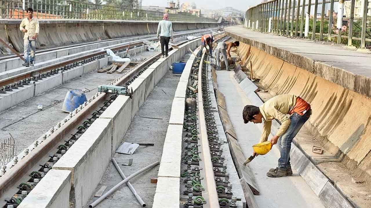 Joka Metro:  এই বছর তো নয়ই,  ক'বছর পর শুরু হবে মেট্রো পরিষেবা? মিলল আভাস