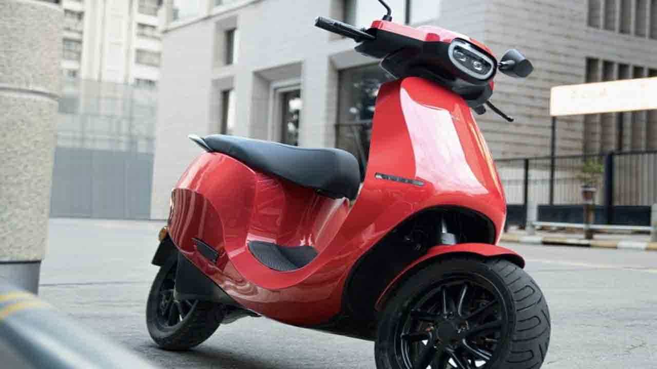 Electric Scooters: ২০২১ সালে ভারতে লঞ্চ হওয়া সেরা পাঁচ ইলেকট্রিক স্কুটার, রইল তালিকা Electric Scooters: ২০২১ সালে ভারতে লঞ্চ হওয়া সেরা পাঁচ ইলেকট্রিক স্কুটার, রইল তালিকা