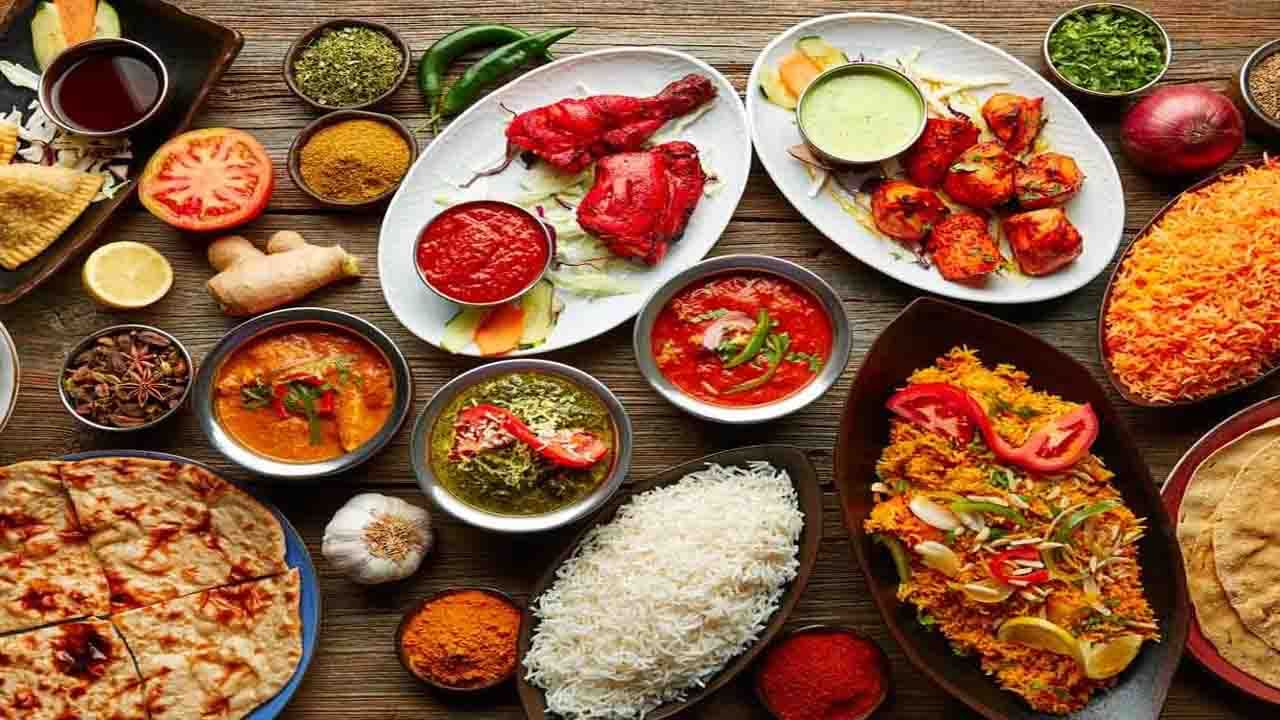 Overeating: ডায়েট ভুলে ভাইফোঁটায় জমিয়ে খাওয়া-দাওয়া করবেন ভাবছেন? লাগামহীন খাওয়া শরীরে কী ক্ষতি করতে পারে জানেন