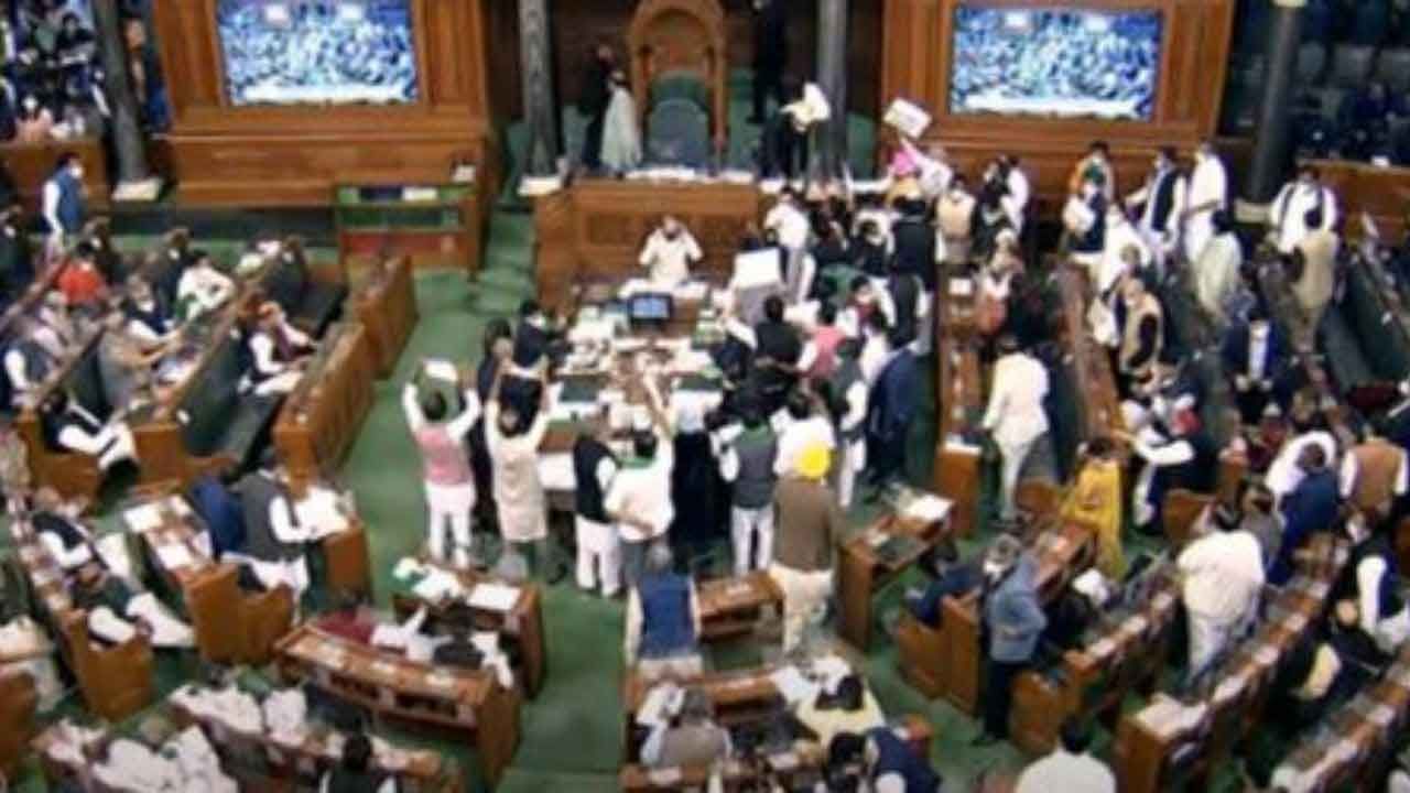 Loksabha Adjourned: প্রধানমন্ত্রীর আর্জিই সার, বিরোধীদের হট্টগোলে দুপুর অবধি স্থগিত লোকসভার অধিবেশন