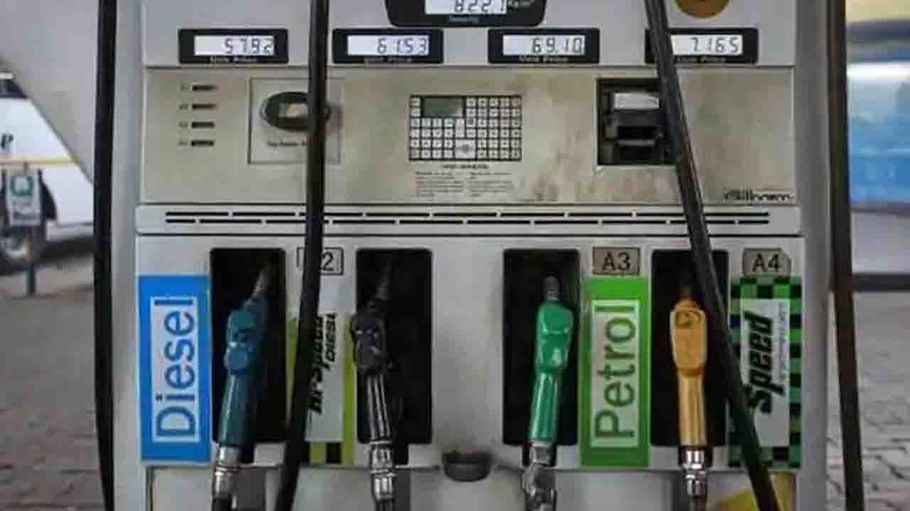 Petrol Price Today Crude Oil Price Reached ড 63 Per Barrel Find Out The Price Of Fuel Oil In The Country Petrol Diesel Price Today Fuel Rates Constant Check Latest Rates Here