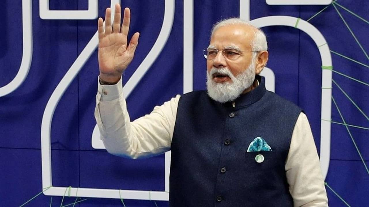 Narendra Modi: বাইডেন, মার্কেলদের পিছনে ফেলে বিশ্বের সর্বাধিক জনপ্রিয় রাষ্ট্রনেতা নমো