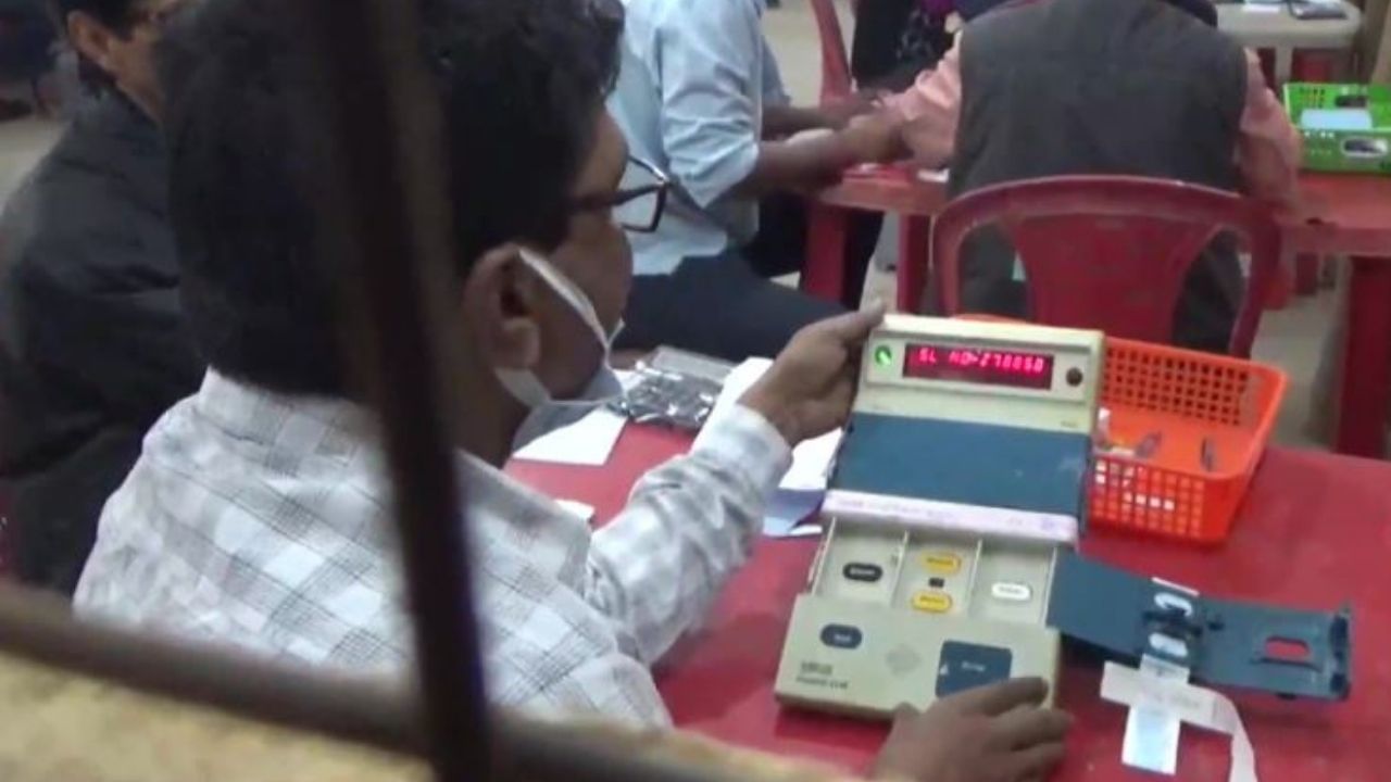 Tripura Municipal Election: হাই-ভোল্টেজ ত্রিপুরায় আজ পুরভোটের ফল, ভোটগণনায় বিশৃঙ্খলা এড়াতে মোতায়েন ত্রি-স্তরীয় নিরাপত্তা