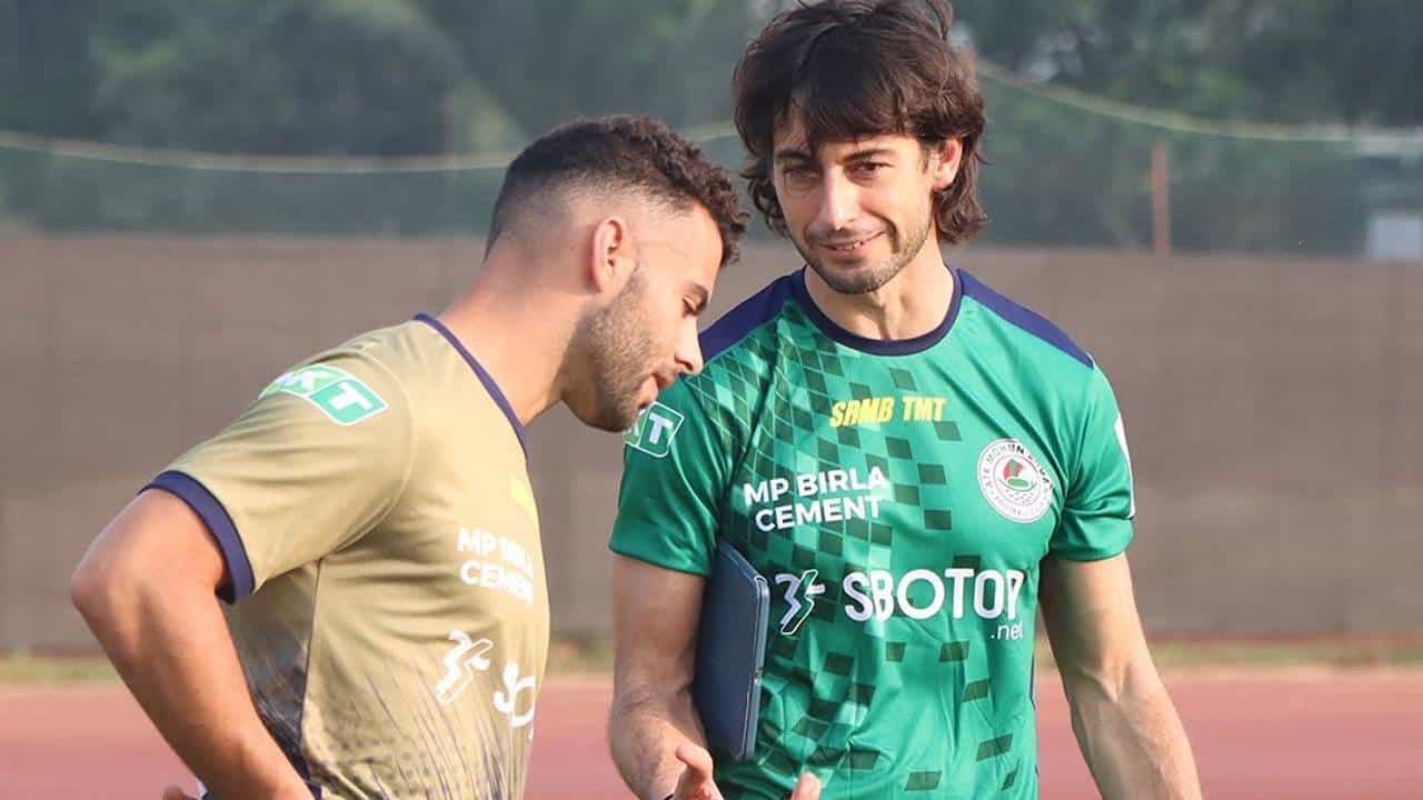 ISL 2021-22: প্রেসিং ফুটবলই হাতিয়ার সবুজ-মেরুনের নয়া কোচ ফেরান্দোর ISL 2021-22: প্রেসিং ফুটবলই হাতিয়ার সবুজ-মেরুনের নয়া কোচ ফেরান্দোর