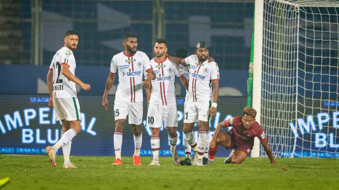 ISL 2021: হুগো বোমাসের জোড়া গোলে চার ম্যাচ পর জয় এল বাগানে ISL 2021: হুগো বোমাসের জোড়া গোলে চার ম্যাচ পর জয় এল বাগানে