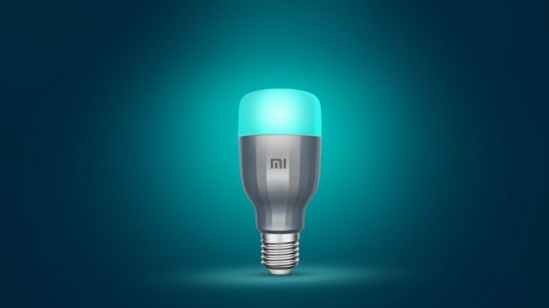 Mi LED Smart Bulb: দাম – ৭৯৯ টাকা। শাওমির দাবি এই স্মার্ট LED বাল্বে ১০৫ লুমেন্সের বেশি ঔজ্জ্বল্য পাওয়া যাবে। থাকছে ১৬ মিলিয়ন কালার। 