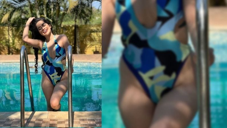 ডিপ ক্লিভেজের ফাঁক ঠেকে বেরিয়ে আসছে বক্ষযুগল, উন্মুক্ত চিকণ উরু-থাই! নীল মনোকিনিতে বোল্ড অবতারে লেন্সবন্দি উরফি জাভেদ।