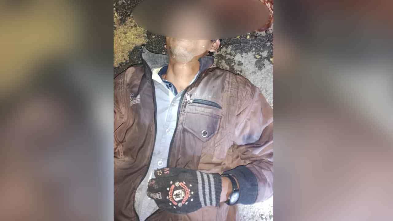Basanti Murder: কপাল ফুঁড়ে মাংসপেশী বেরিয়ে গিয়েছে মাথার পিছন থেকে! ভরসন্ধ্যায় গ্রামের রাস্তা যুবকের সঙ্গে ভয়ঙ্কর কাণ্ড Basanti Murder: কপাল ফুঁড়ে মাংসপেশী বেরিয়ে গিয়েছে মাথার পিছন থেকে! ভরসন্ধ্যায় গ্রামের রাস্তা যুবকের সঙ্গে ভয়ঙ্কর কাণ্ড