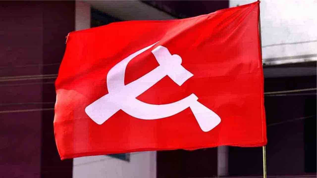 KMC Election 2021: সামাজিক দায়বদ্ধতার সঙ্গে রাজনৈতিক লড়াইয়ের মিশেল, ইস্তাহারে অনেকটাই এগিয়ে বামেরা KMC Election 2021: সামাজিক দায়বদ্ধতার সঙ্গে রাজনৈতিক লড়াইয়ের মিশেল, ইস্তাহারে অনেকটাই এগিয়ে বামেরা