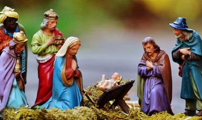 Christmas 2021: ২৫ ডিসেম্বর কেন বড়দিন পালন করা হয়? এদিন সত্যিই কি যিশুর জন্ম হয়েছিল? Christmas 2021: ২৫ ডিসেম্বর কেন বড়দিন পালন করা হয়? এদিন সত্যিই কি যিশুর জন্ম হয়েছিল?