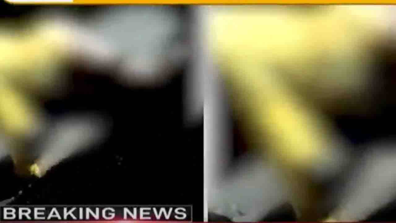 Kolkata municipal corporation election 2021: ১৬ নম্বর ওয়ার্ডের কংগ্রেস প্রার্থীকে মাটিতে ফেলে বিবস্ত্র করে মার, ভাইরাল ভিডিয়ো