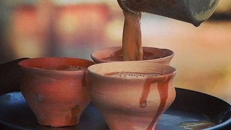 Tea Drinking in Clay Pot